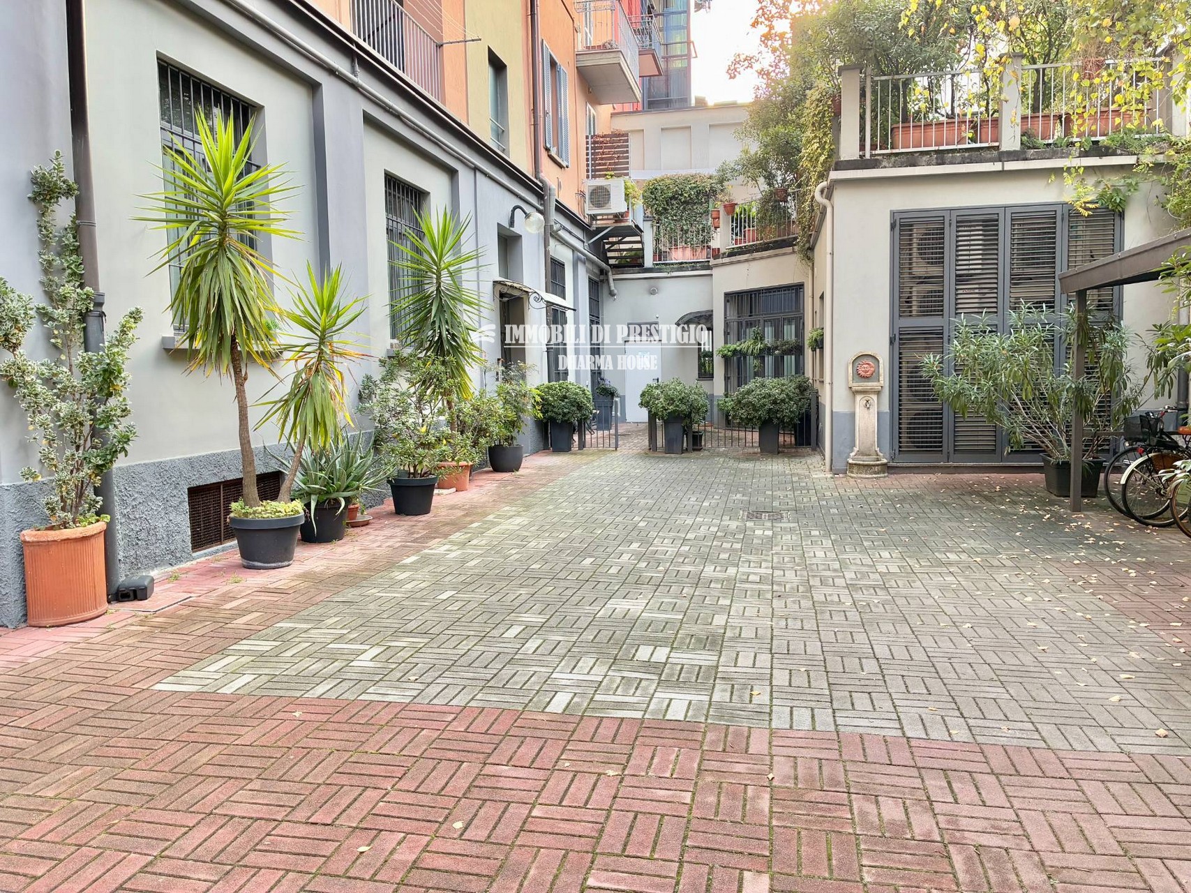 MILANO PORTA ROMANA, VENDITA AMPIO BILOCALE