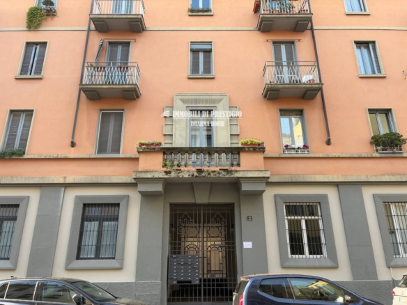 MILANO PORTA ROMANA, VENDITA AMPIO BILOCALE