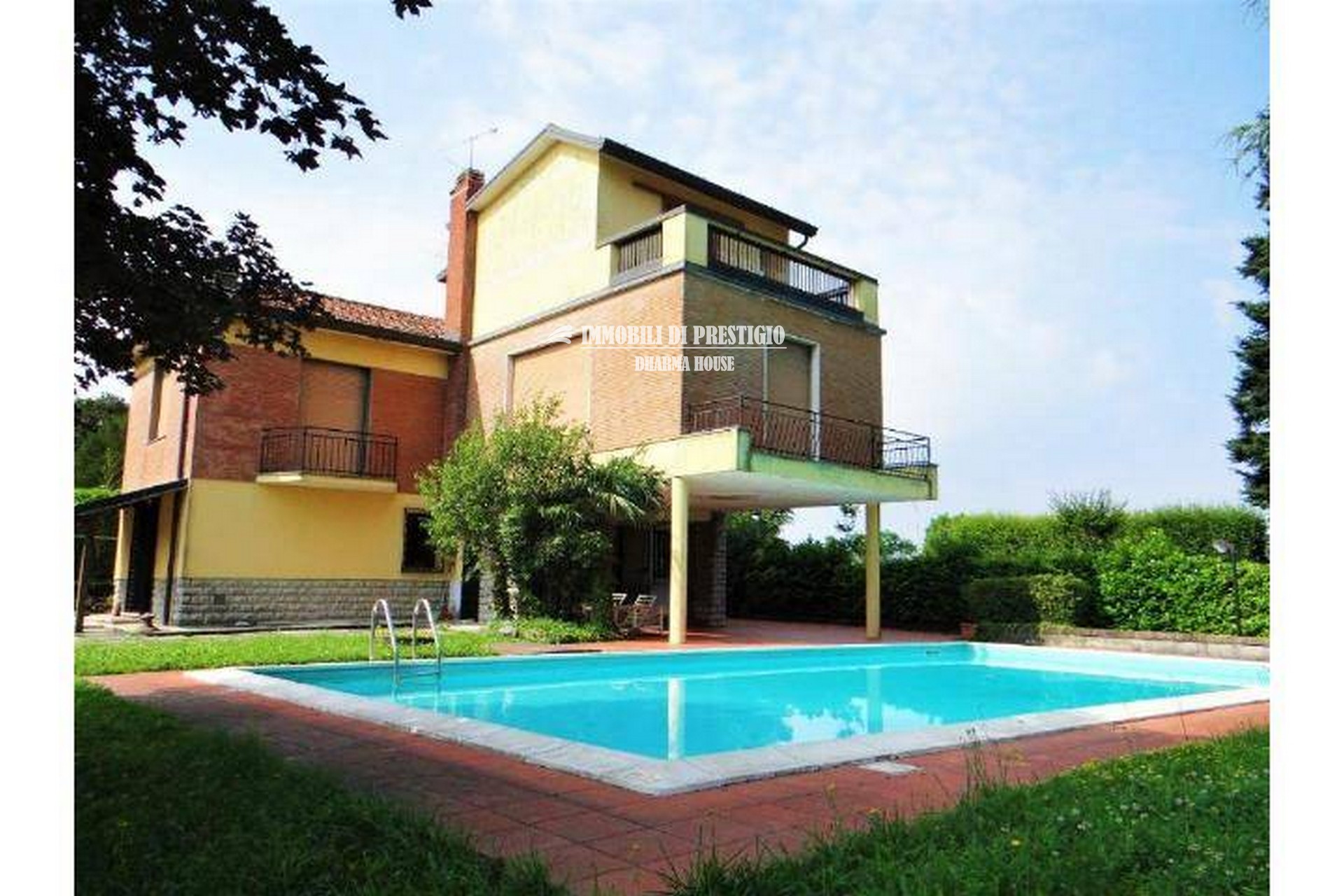 ap-viganò VIGANO’, VENDITA VILLA SINGOLA CON GIARDINO E PISCINA