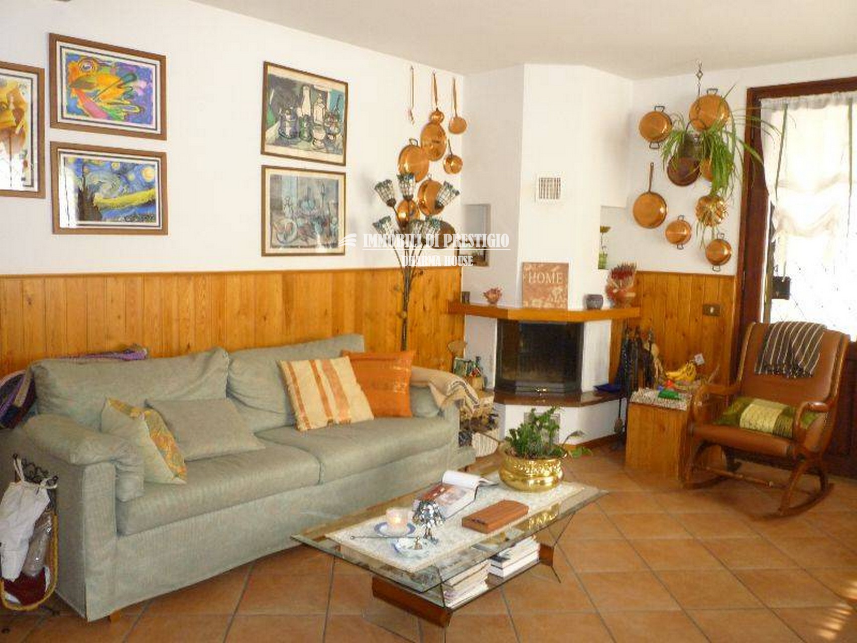 ap-viganò9 VIGANO’, VENDITA VILLA SINGOLA CON GIARDINO E PISCINA