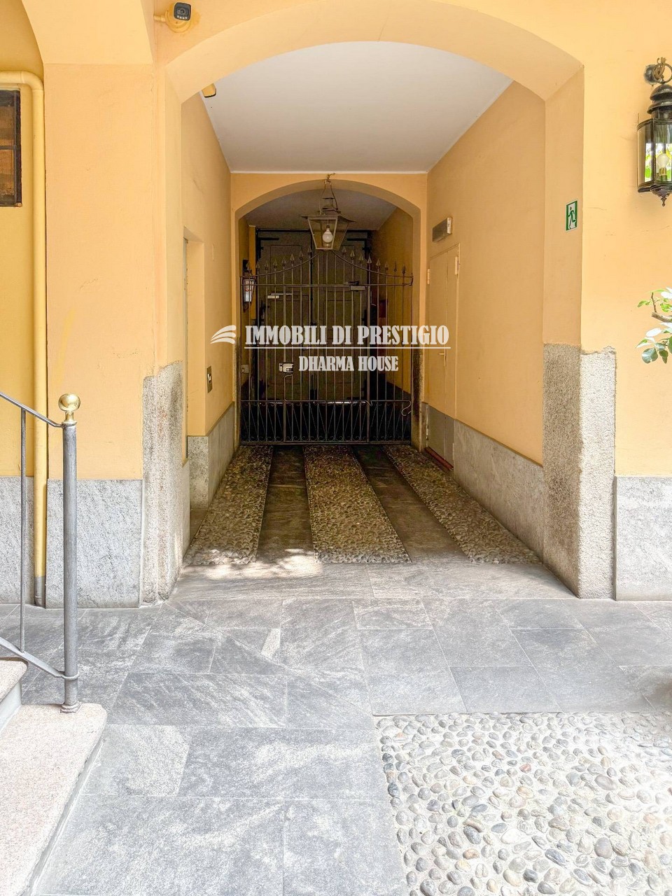 sb-brera18 MILANO BRERA, VENDITA APPARTAMENTO SIGNORILE CON BALCONI