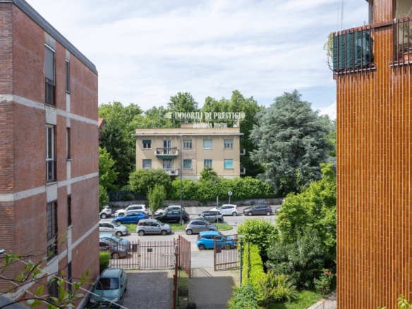 MILANO LOTTO, VENDITA ELEGANTE APPARTAMENTO RISTRUTTURATO