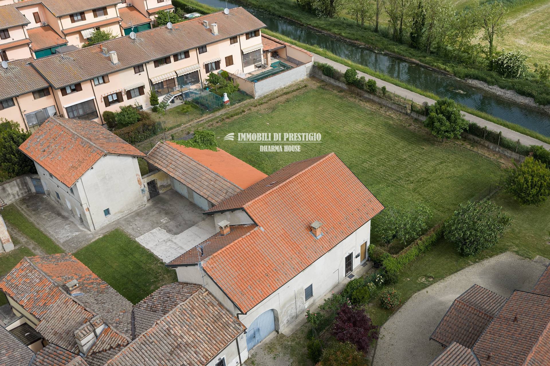 ddf-bereguardo15 RISERVATA CASCINA LOMBARDA A CORTE CHIUSA
