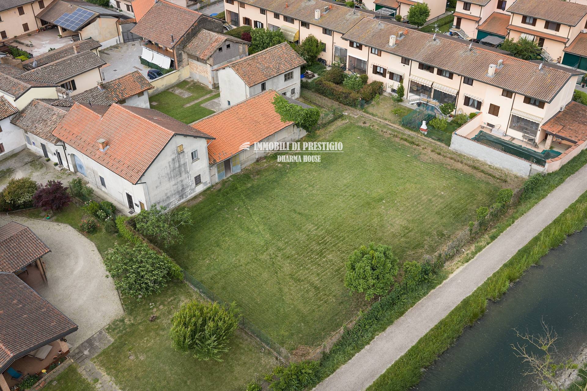 ddf-bereguardo16 RISERVATA CASCINA LOMBARDA A CORTE CHIUSA
