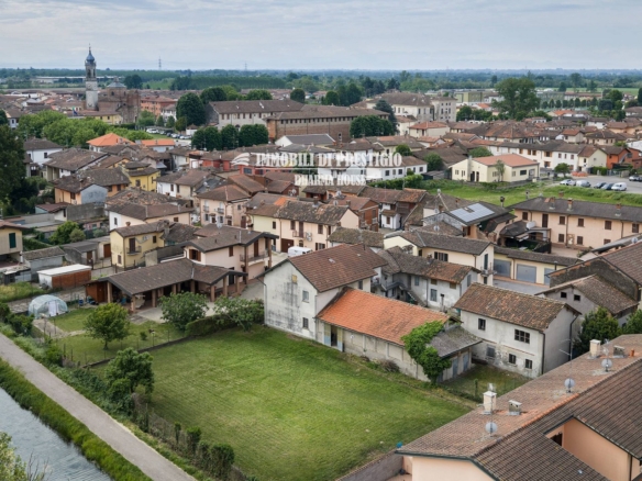 RISERVATA CASCINA LOMBARDA A CORTE CHIUSA