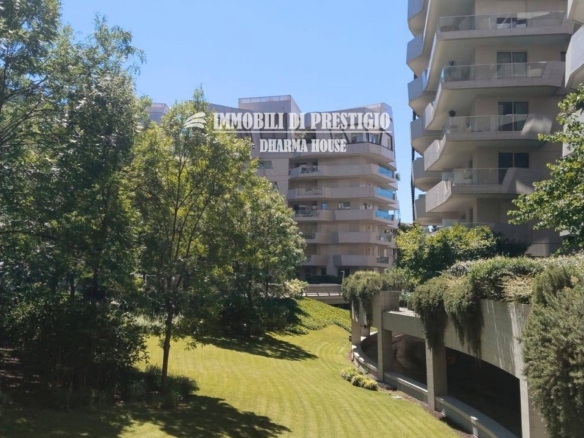 MILANO CITY LIFE, AFFITTO APPARTAMENTO CON TERRAZZI E BOX