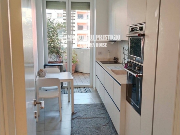 MILANO CITY LIFE, AFFITTO APPARTAMENTO CON TERRAZZI E BOX