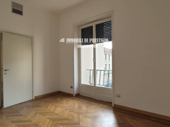 MILANO DE AMICIS, AFFITTO QUADRILOCALE CON VISTA INCANTEVOLE