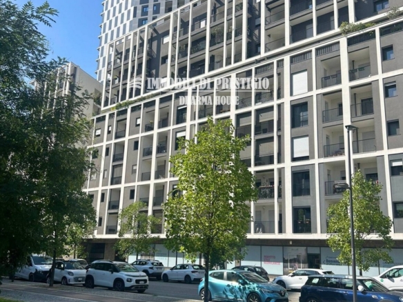 MILANO V. DAIMLER, VENDITA BILOCALE PIANO ALTO OTTIMO STATO