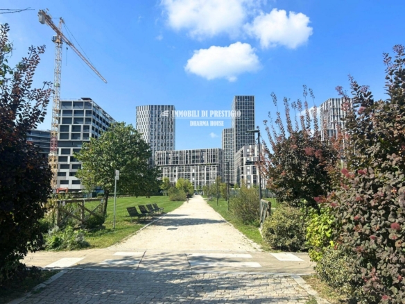 MILANO V. DAIMLER, VENDITA BILOCALE PIANO ALTO OTTIMO STATO