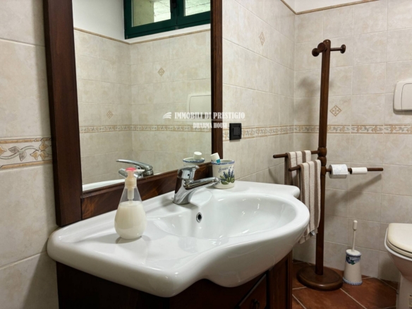 CORBETTA, VENDITA QUADRILOCALE CON GIARDINO E TAVERNA