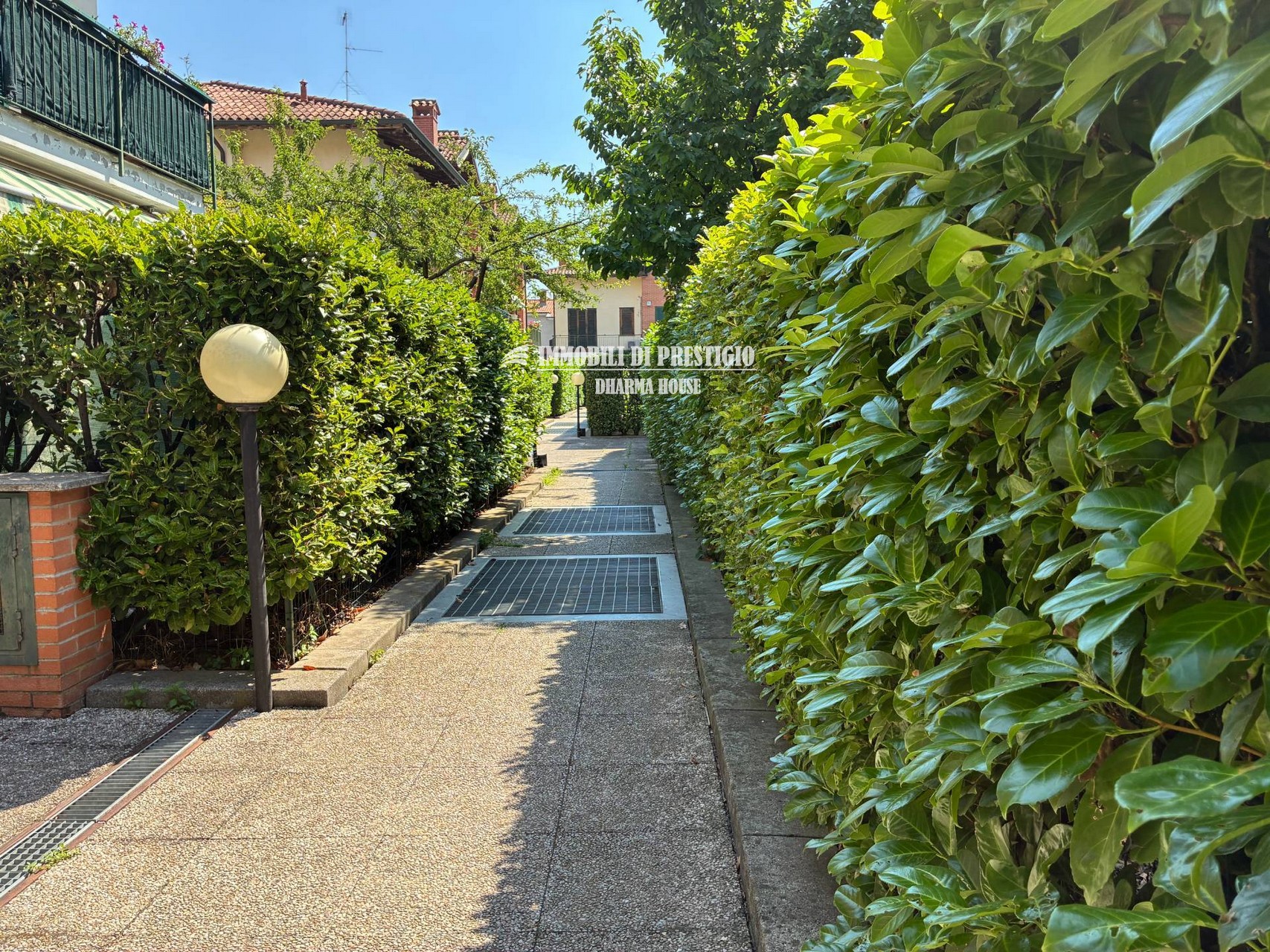 mt-corbetta47 CORBETTA, VENDITA QUADRILOCALE CON GIARDINO E TAVERNA