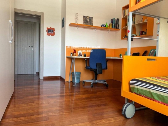 MILANO VIA GRAF, VENDITA QUADRILOCALE CON BALCONI