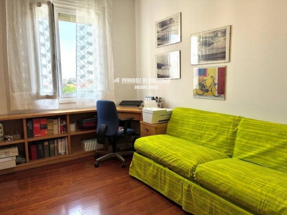 MILANO VIA GRAF, VENDITA QUADRILOCALE CON BALCONI