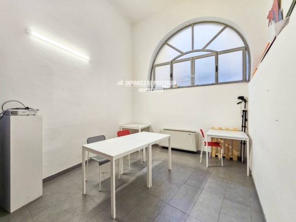 MILANO P.TA TICINESE, AFFITTO UFFICIO 159 MQ STILE LOFT
