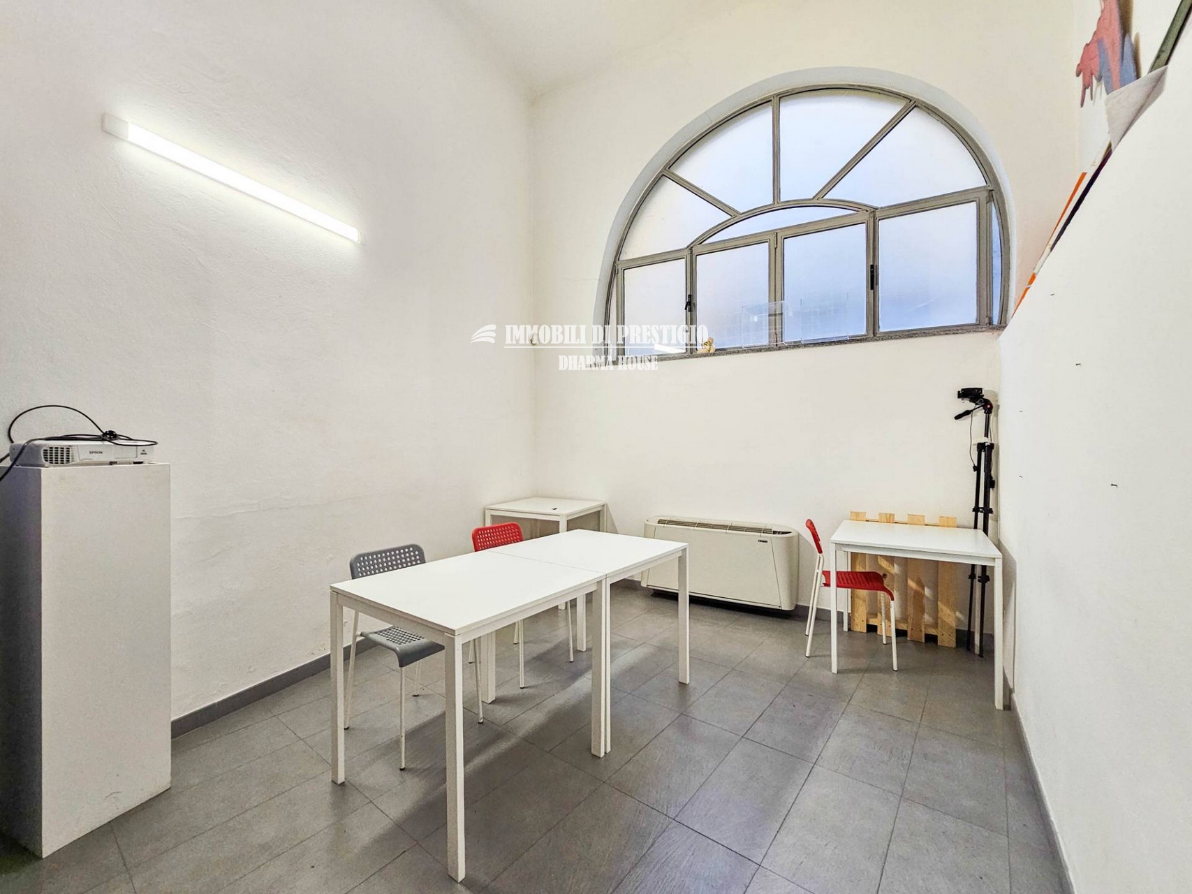 MILANO P.TA TICINESE, AFFITTO UFFICIO 159 MQ STILE LOFT