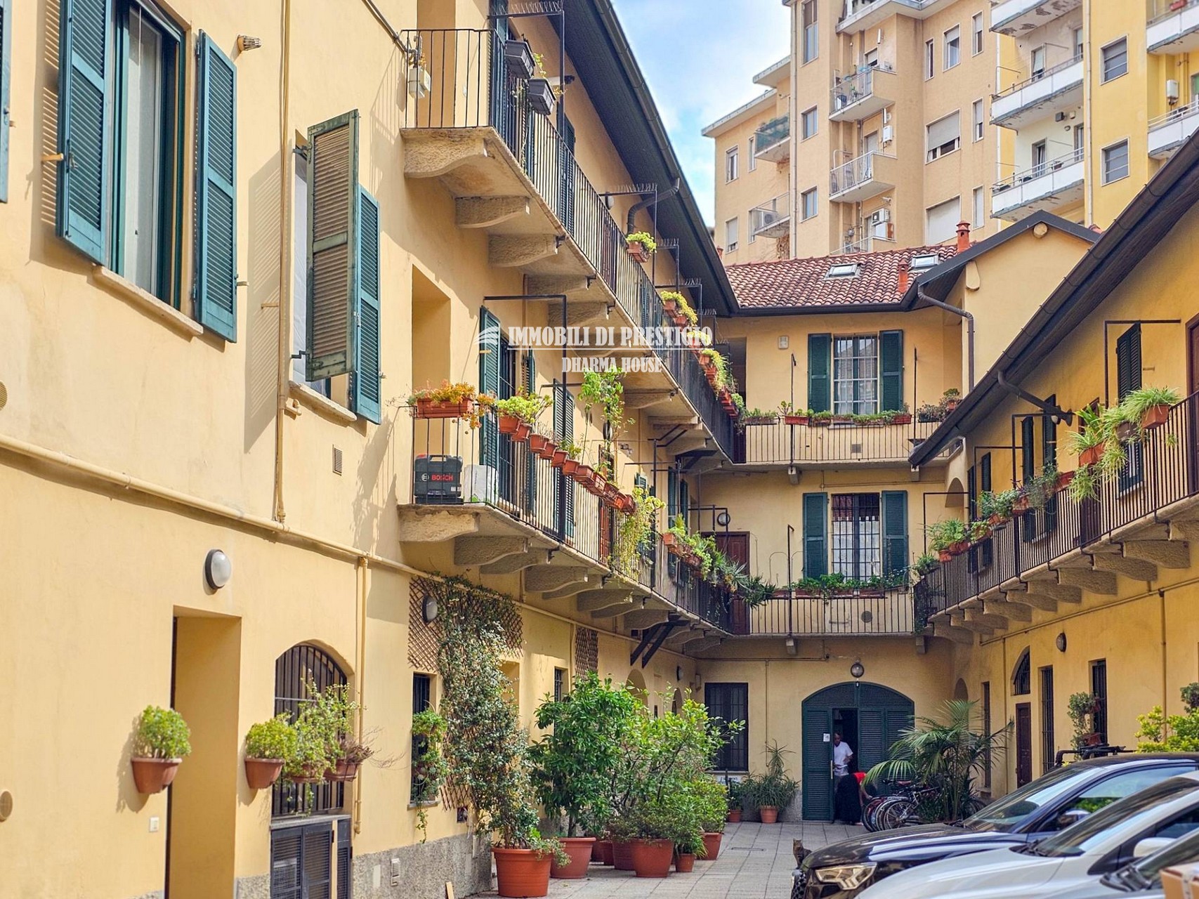 MILANO PORTA ROMANA, AFFITTO BILOCALE RISTRUTTURATO DI 90 MQ
