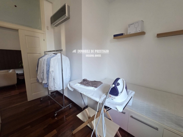 MILANO ISOLA, AFFITTO TRILOCALE FINEMENTE RISTRUTTURATO