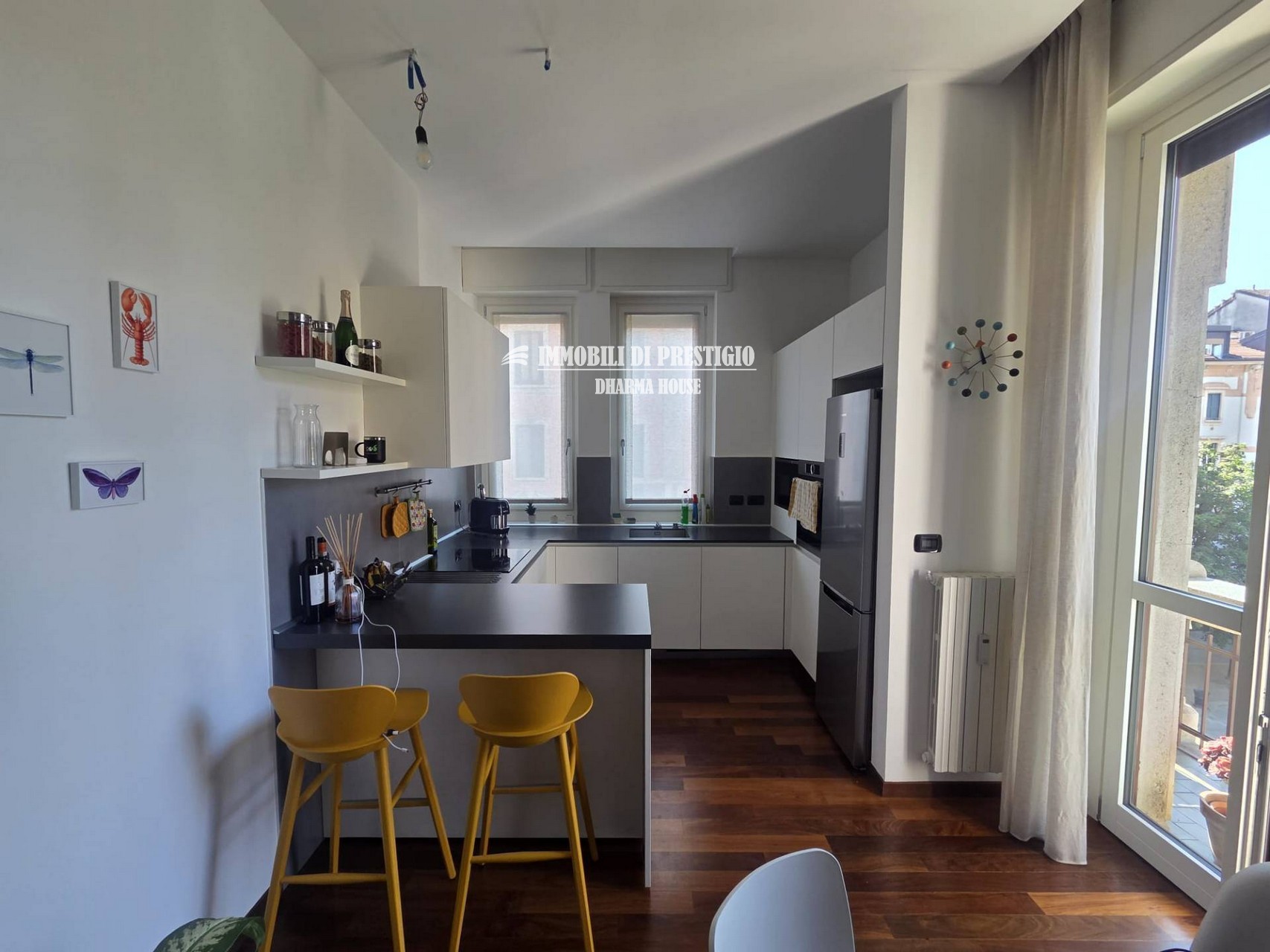 ap-archinto15 MILANO ISOLA, AFFITTO TRILOCALE FINEMENTE RISTRUTTURATO