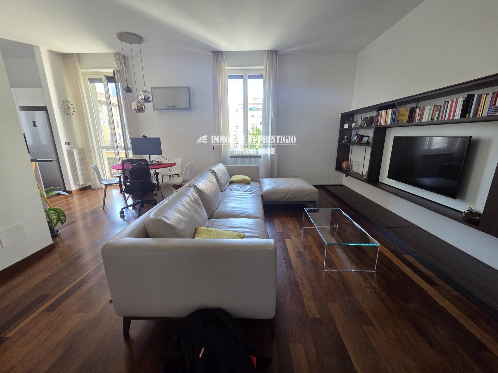 ap-archinto18 MILANO ISOLA, AFFITTO TRILOCALE FINEMENTE RISTRUTTURATO