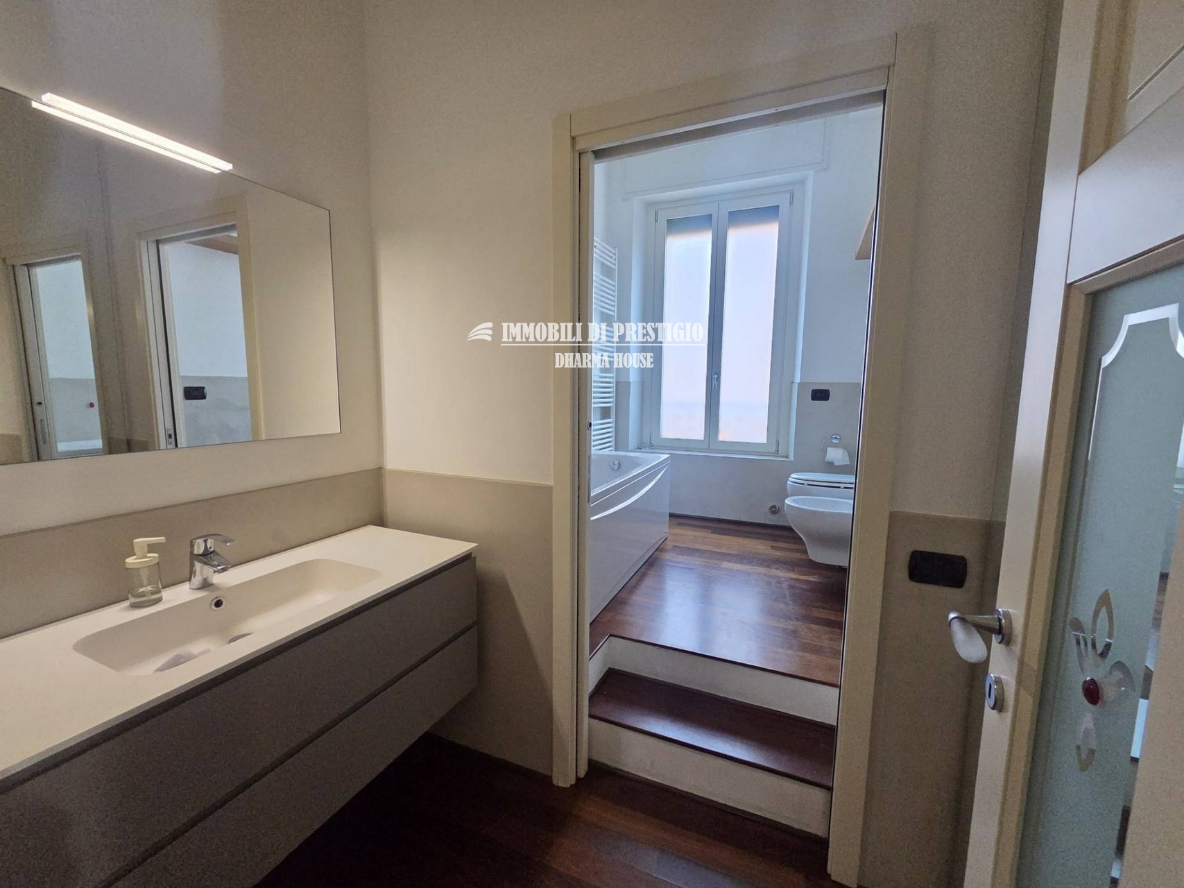 ap-archinto9 MILANO ISOLA, AFFITTO TRILOCALE FINEMENTE RISTRUTTURATO