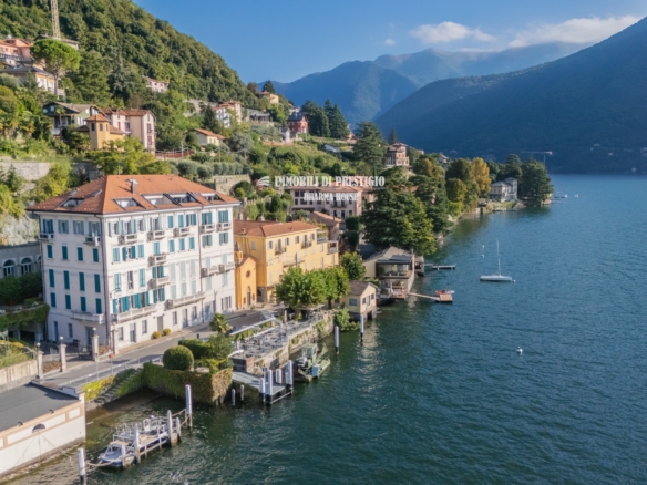 CARATE URIO, VENDITA INCANTEVOLE APPARTAMENTO VISTA LAGO