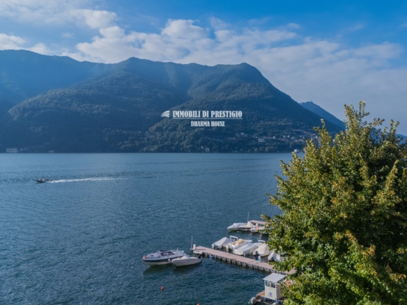 CARATE URIO, VENDITA INCANTEVOLE APPARTAMENTO VISTA LAGO