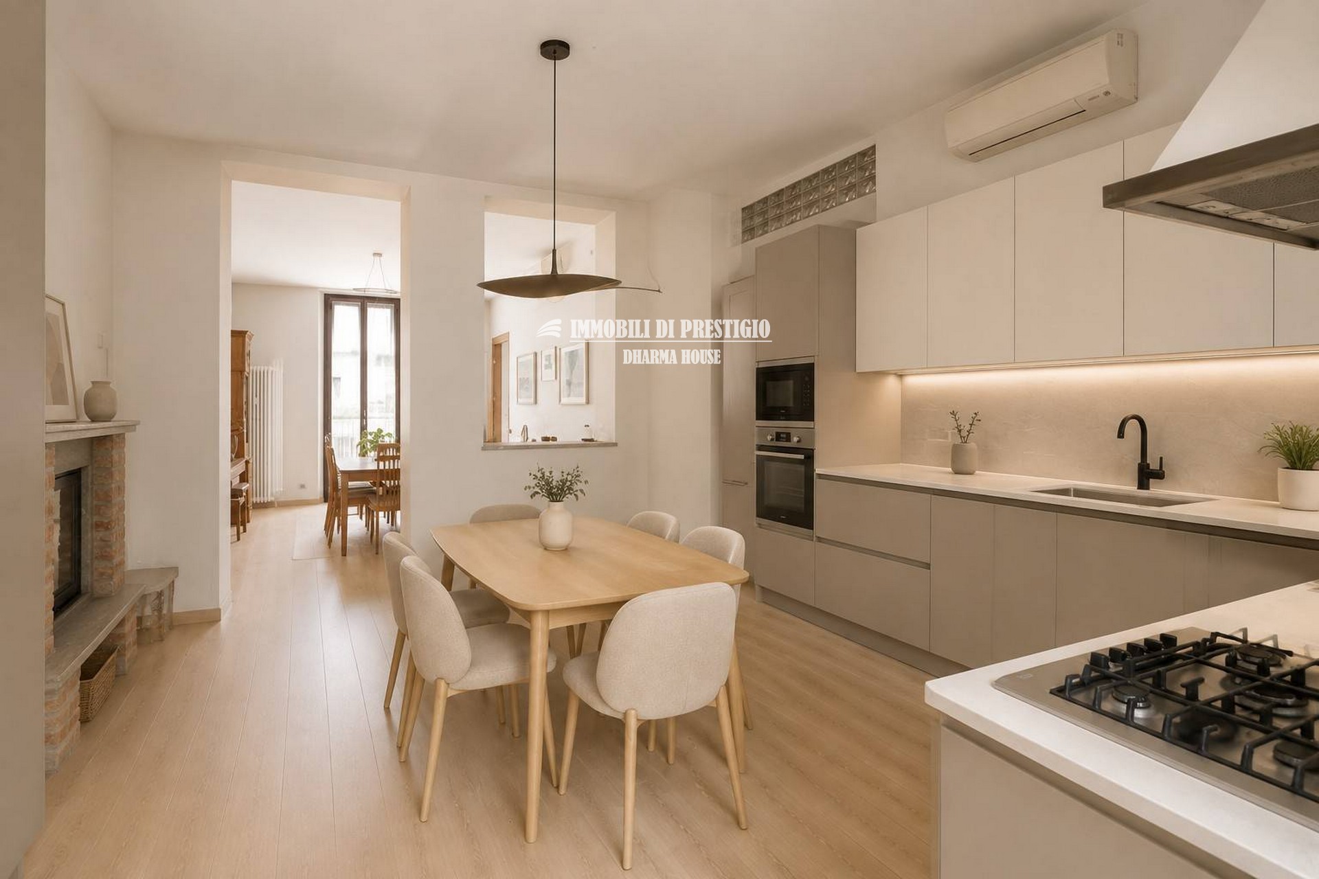 mg-sardegna002 MILANO WAGNER, VENDITA ELEGANTE APPARTAMENTO CON CAMINI
