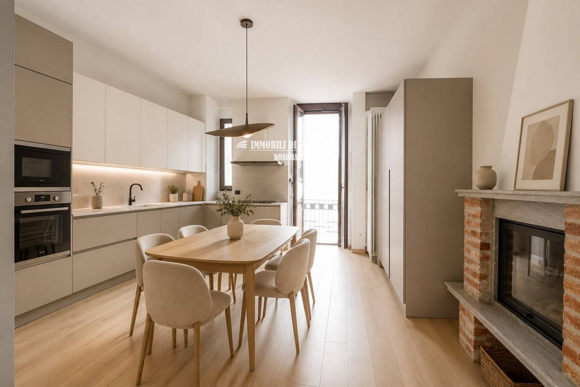 mg-sardegna003 MILANO WAGNER, VENDITA ELEGANTE APPARTAMENTO CON CAMINI
