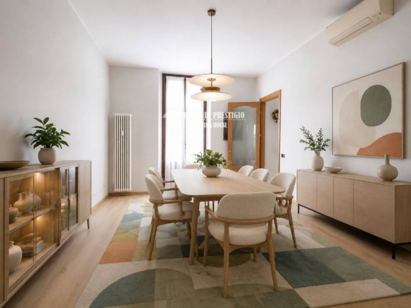 MILANO WAGNER, VENDITA ELEGANTE APPARTAMENTO CON CAMINI