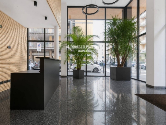 MILANO CONI ZUGNA, VENDITA TRILOCALE: GIARDINO, BOX, CANTINA