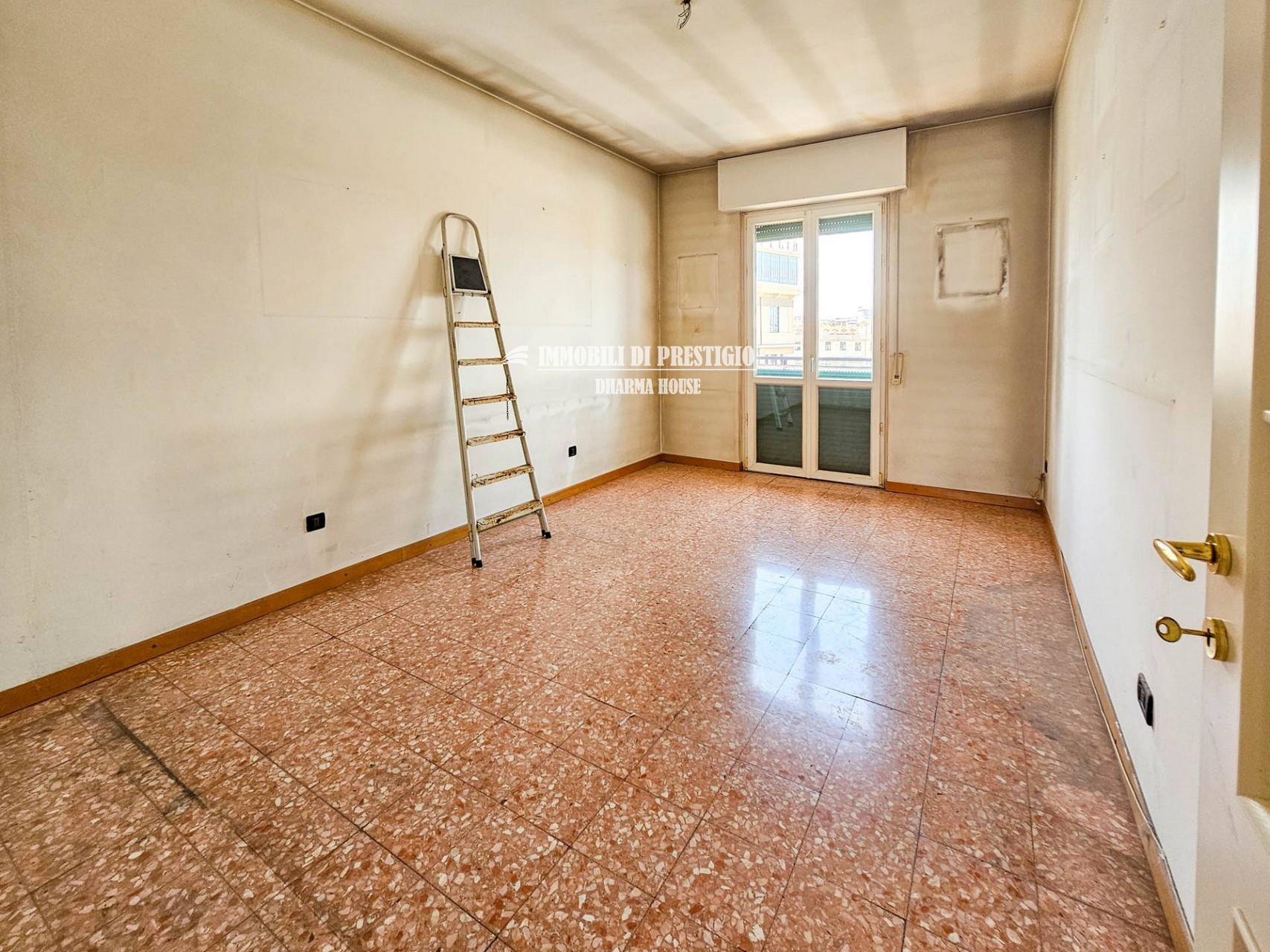 vp-aporti3 MILANO CENTRALE, VENDITA APPARTAMENTO DI 137 MQ FRAZIONABILE