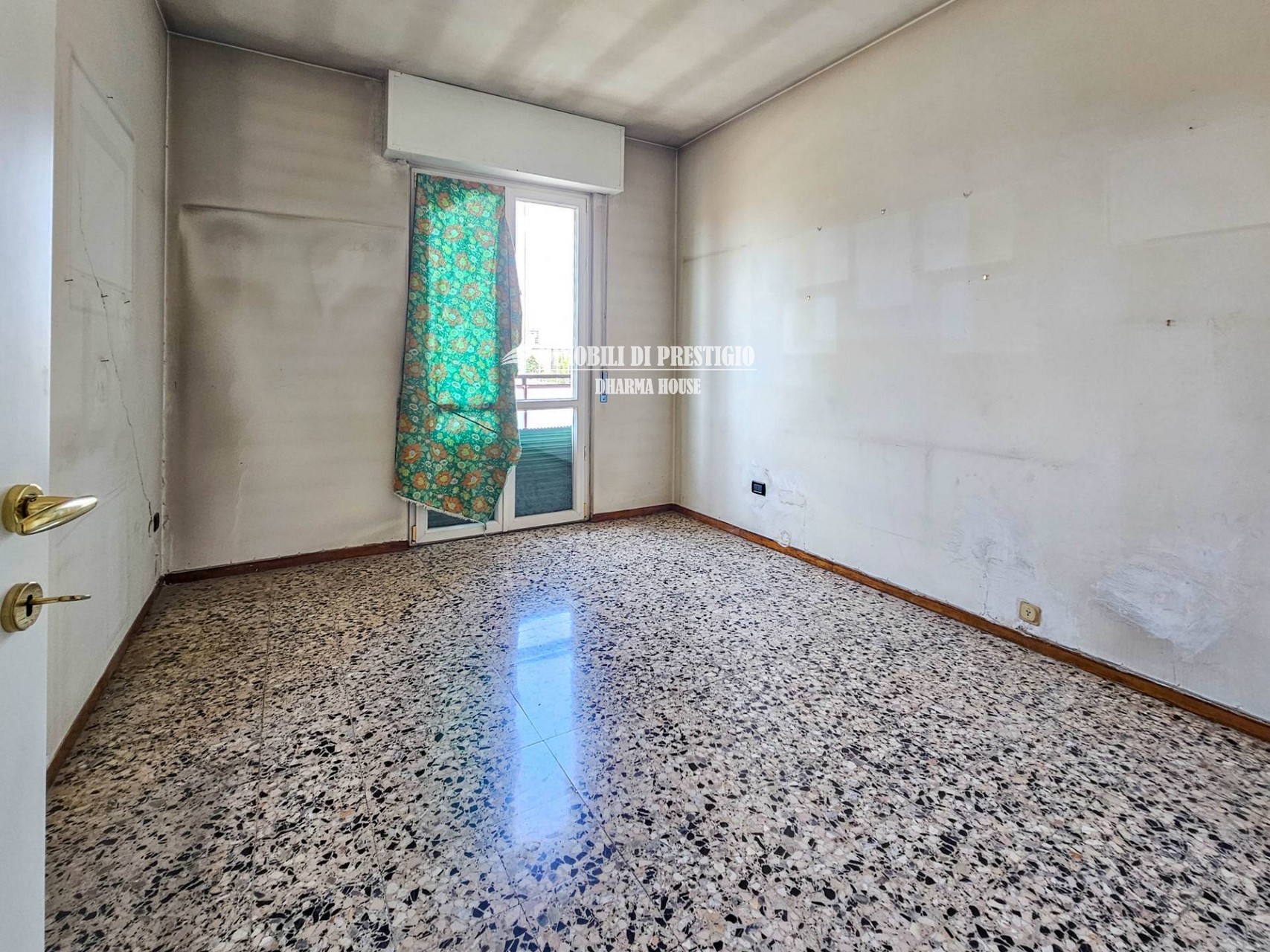 vp-aporti7 MILANO CENTRALE, VENDITA APPARTAMENTO DI 137 MQ FRAZIONABILE