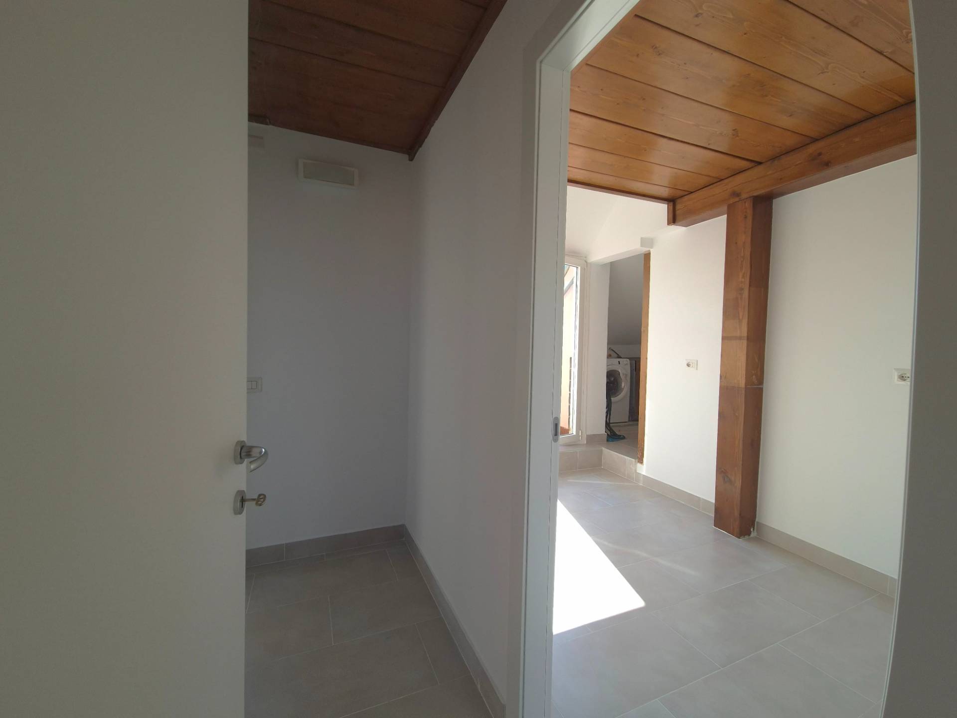 cf-giannone30 MILANO ARENA, VENDITA MANSARDA RISTRUTTURATA CON TERRAZZO