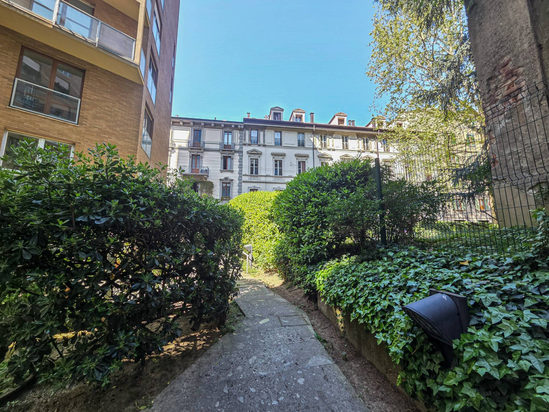 cf-giannone40 MILANO ARENA, VENDITA MANSARDA RISTRUTTURATA CON TERRAZZO