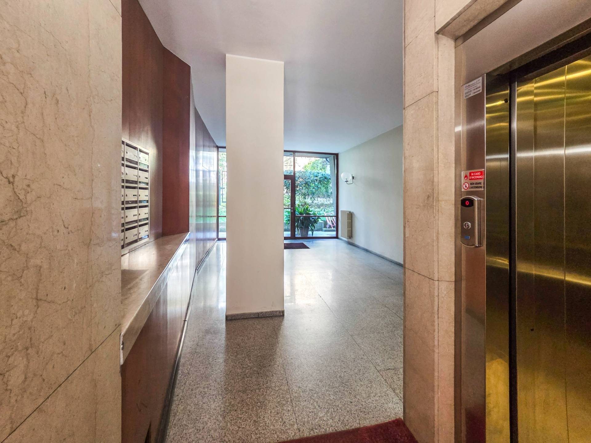 cf-giannone41 MILANO ARENA, VENDITA MANSARDA RISTRUTTURATA CON TERRAZZO
