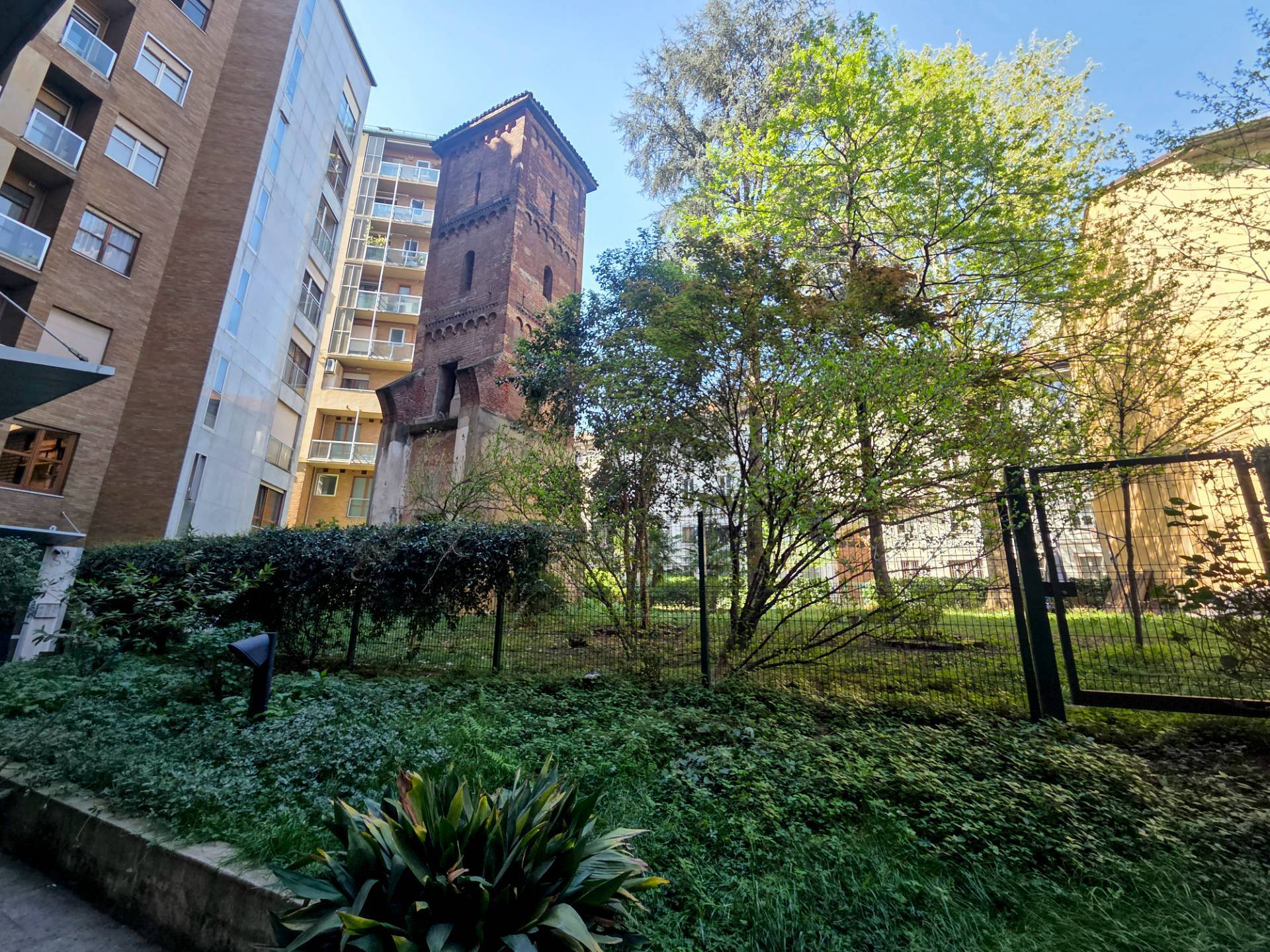 cf-giannone43 MILANO ARENA, VENDITA MANSARDA RISTRUTTURATA CON TERRAZZO