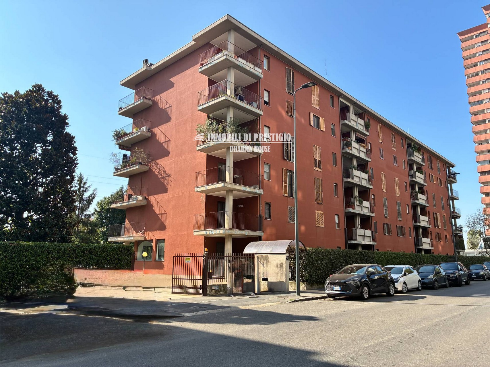 mt-trasimeno001 MILANO VIA TRASIMENO, VENDITA TRILOCALE CON BOX