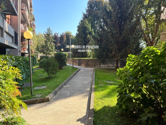 MILANO VIA TRASIMENO, VENDITA TRILOCALE CON BOX