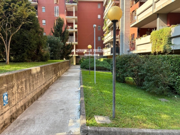 MILANO VIA TRASIMENO, VENDITA TRILOCALE CON BOX