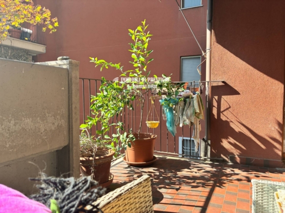 MILANO VIA TRASIMENO, VENDITA TRILOCALE CON BOX