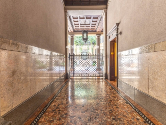 MILANO MOSCOVA, VENDITA ELEGANTE TRILOCALE STABILE DI LUSSO